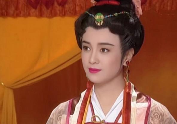 當4位內地大美人，遇到港臺經典女神，顏值差距就出來了