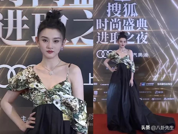 時尚盛典:55歲李若彤秀腹肌,袁姍姍大變臉,婁藝瀟穿漢服走紅毯 時尚盛典:55歲李若彤秀腹肌,袁姍姍大變臉,婁藝瀟穿漢服走紅毯