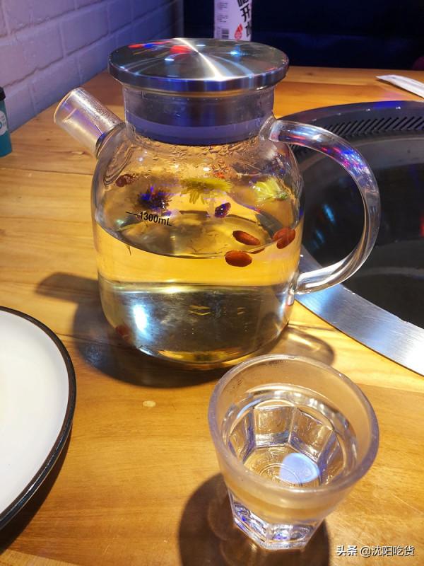 東北人的冬天,少不了鐵鍋燉,揭鍋撒蒜末的小味兒,撓撓的 東北人的冬天,少不了鐵鍋燉,揭鍋撒蒜末的小味兒,撓撓的