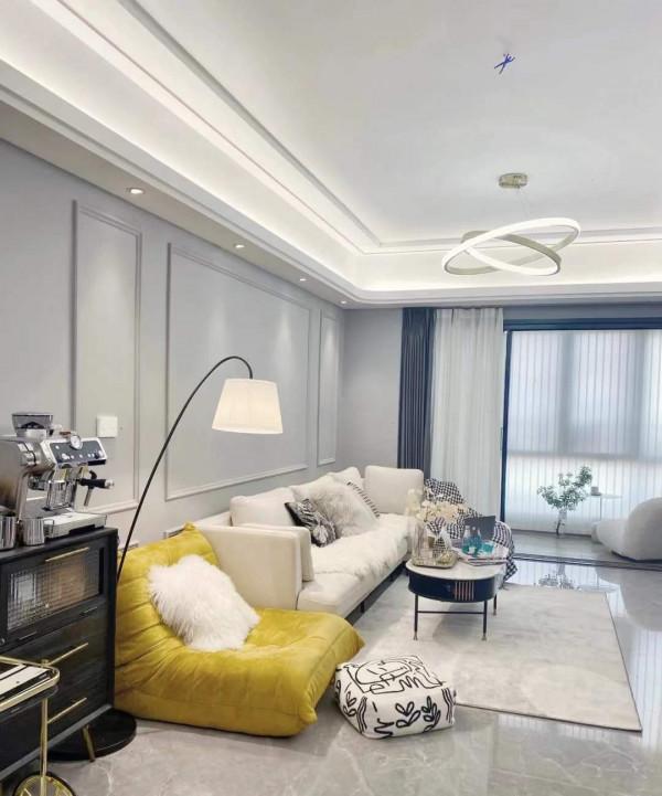 發現一位90後寶媽的裝修，那叫一個高階，全屋乾淨整潔，讓人羨慕