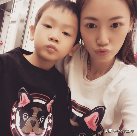 王寶強的兒子已經長大,這長相,可以證明和宋喆沒有半毛錢關係了 王寶強的兒子已經長大,這長相,可以證明和宋喆沒有半毛錢關係了