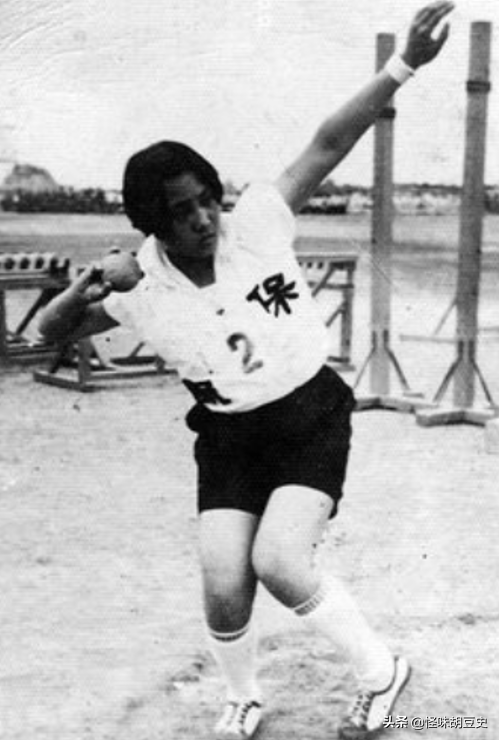 黃永勝之妻項輝方:53歲和丈夫離婚,離世後兩人合葬在一起 黃永勝之妻項輝方:53歲和丈夫離婚,離世後兩人合葬在一起