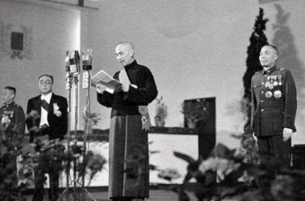 1947年聶榮臻司令員稱讚道:我們的情報組織抵得上十萬兵馬 1947年聶榮臻司令員稱讚道:我們的情報組織抵得上十萬兵馬