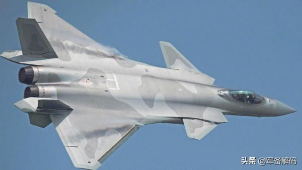 蘇-57已摔1架，F-22、F-35各摔5架，為何殲-20長期保持1架不摔？