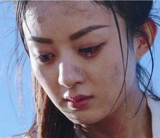 娛樂圈女明星青黃不接！四旦雙冰退位85花轉型失敗，90花奔三