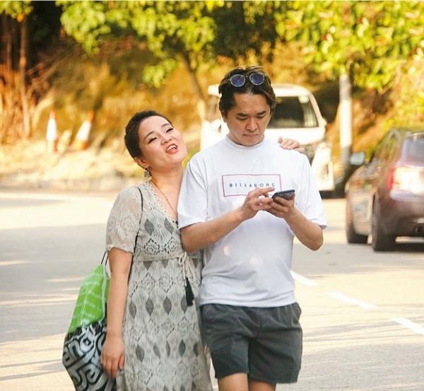 54歲的鄧兆尊:8億身家不婚不育,對3個相貌普通的女友一視同仁 54歲的鄧兆尊:8億身家不婚不育,對3個相貌普通的女友一視同仁