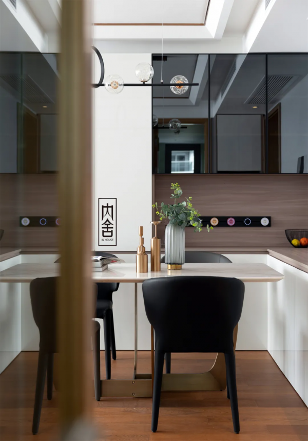 15w實現125㎡精裝房的完美蛻變,靜謐悠然、秋意正濃 15w實現125㎡精裝房的完美蛻變,靜謐悠然、秋意正濃