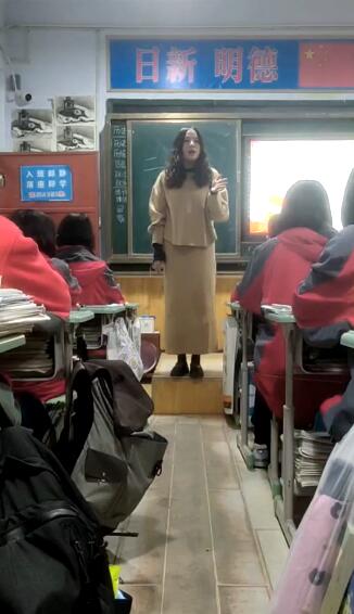 河南女老師一句激勵學生的話“爆紅”網路，今報記者獨家對話當事人：話語背後用意深