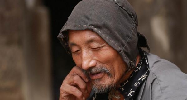 河南一名7旬老人，祖上曾是朝廷一品大員，如今獨居深山守護祖宅