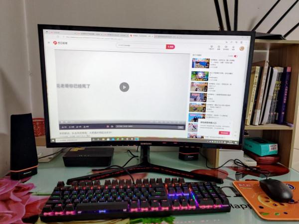 MacMini桌面改造分享,打工仔的最愛 MacMini桌面改造分享,打工仔的最愛