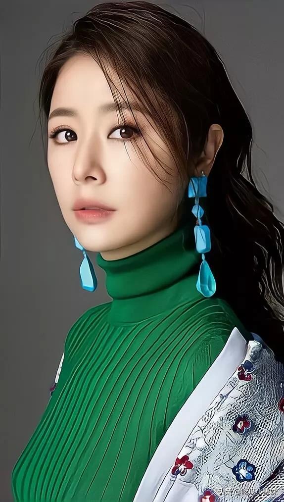 林心如，溫柔端莊，知書達禮