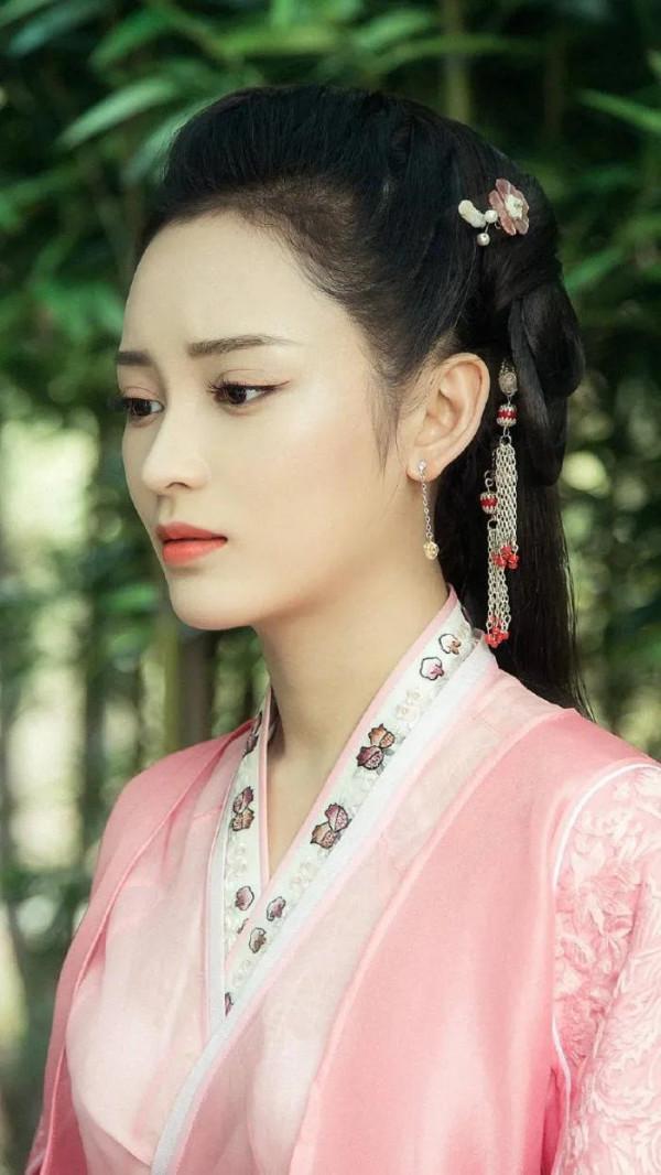 “天生壞人”，這6位“反派臉”女星演壞人入木三分，氣得人牙癢