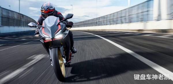 本田釋出2022款CBR250RR,雖然長得帥、跑得快,但是價格也高啊 本田釋出2022款CBR250RR,雖然長得帥、跑得快,但是價格也高啊