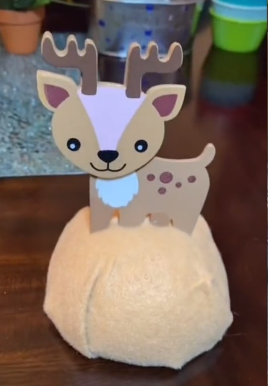 貓咪當店長,松鼠小鳥是食客,美國這個露天迷你咖啡店,太萌了 貓咪當店長,松鼠小鳥是食客,美國這個露天迷你咖啡店,太萌了