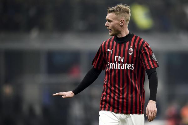 意媒:克亞爾右大腿屈肌受傷被換下,將接受詳細診斷 意媒:克亞爾右大腿屈肌受傷被換下,將接受詳細診斷