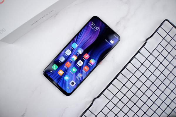 從2599跌至1699，256GB+螢幕指紋+7nm，30倍變焦手機售價更親民