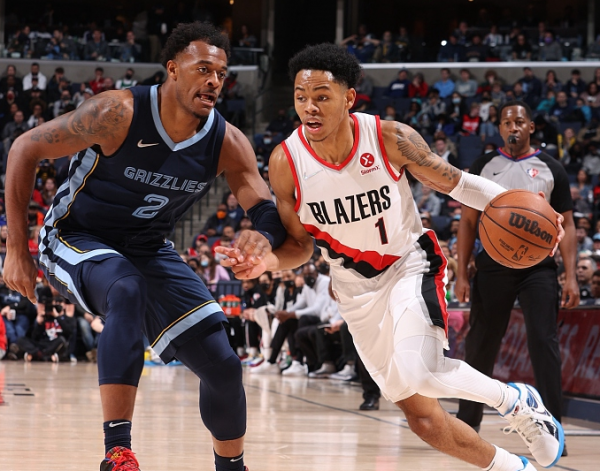 轟28+5記三分，鮑威爾立功！利拉德不再空砍，狄龍37+3想念莫蘭特