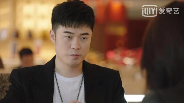 《假日暖洋洋2》搞笑三人組