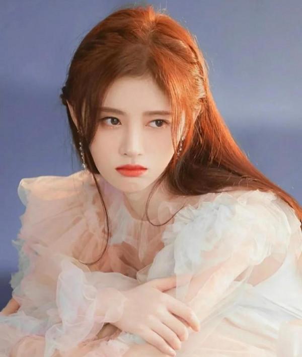 小說&OpenCurlyDoubleQuote;女主臉&rdquo;我只服這三位！張予曦標準建模臉，喬欣被低估