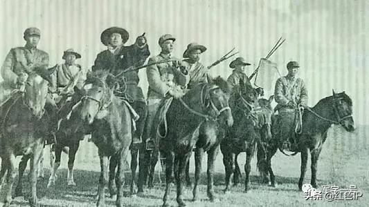 上世紀50年代，解放軍西北平叛，聚集全軍騎兵，進行大決戰