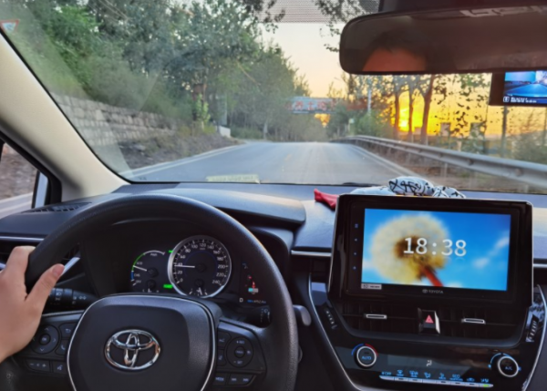 卡羅拉雙擎行駛3萬公里,車主分享3個優點3個缺點 卡羅拉雙擎行駛3萬公里,車主分享3個優點3個缺點