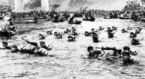 名字被載入美軍軍史，毛主席破格提拔他，韓先楚究竟有多大作為