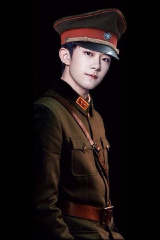 他是潛伏在張學良身邊的“紅色間諜”、周恩來的翻譯，後被處決