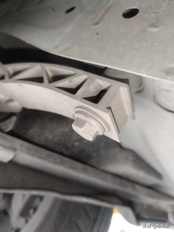 剛出質保就貶值十來萬,買下這輛凱迪拉克ATSL讓買家笑而不語 剛出質保就貶值十來萬,買下這輛凱迪拉克ATSL讓買家笑而不語