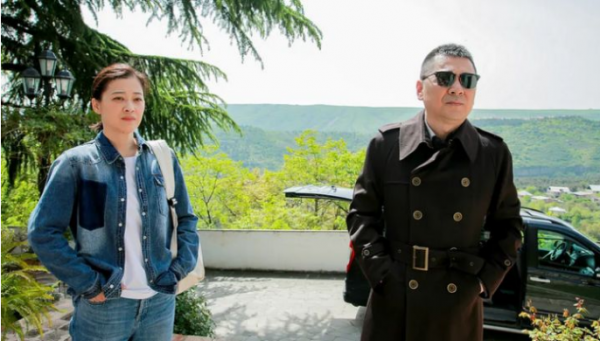 陳建斌、梅婷、塗松巖主演的電視劇《不惑之旅》