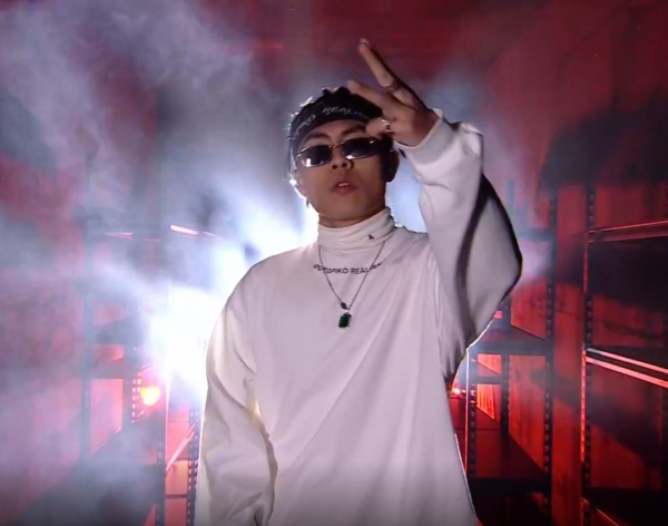 眾星年貨晚會：鞠婧禕半永久搶鏡，張韶涵髮型失敗，言承旭疲倦