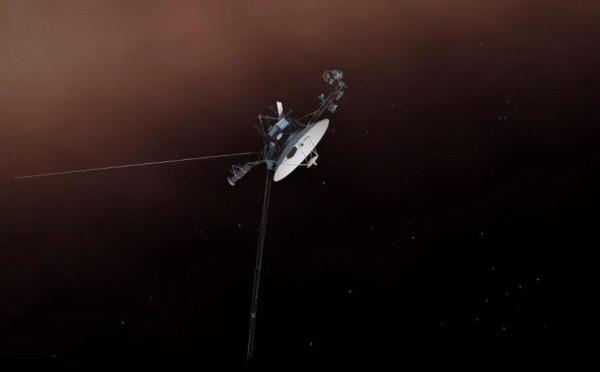 孤獨地飛了44年！為何231.45億公里遠的飛船還有電？用了黑科技