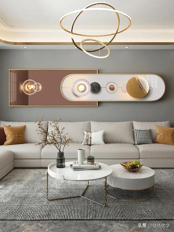 沙發背景牆掛畫怎麼掛好看？