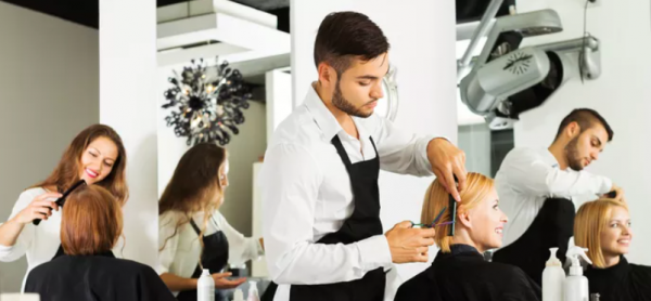 布麗吉特愛刷牙愛化妝被批評!小馬哥嫌法國人工作太少,法國人:你胡說 布麗吉特愛刷牙愛化妝被批評!小馬哥嫌法國人工作太少,法國人:你胡說