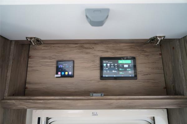 無拓和雙拓怎麼選？德興兩輛當家款房車告訴你