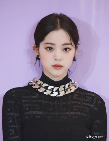 歐陽娜娜的“千金妝”美上熱搜,鉑爵旅拍的仿妝教程來了 歐陽娜娜的“千金妝”美上熱搜,鉑爵旅拍的仿妝教程來了