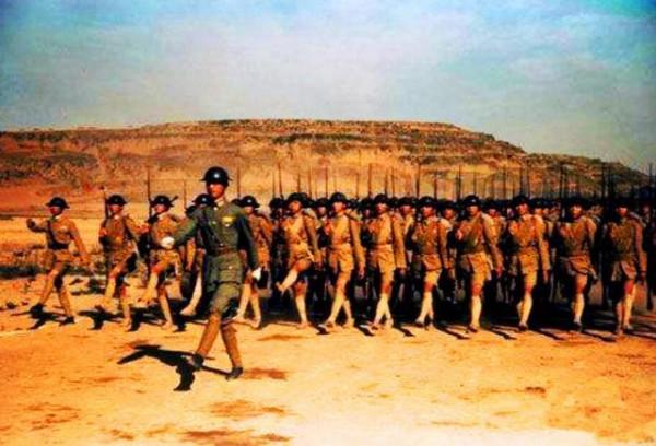 近600萬人的軍隊員額,有120多個軍,所以每個軍就有5萬人? 近600萬人的軍隊員額,有120多個軍,所以每個軍就有5萬人?