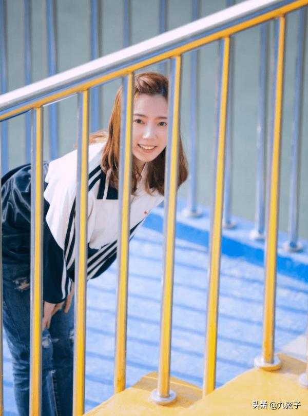 從不倒翁表演到火遍全網，憑一人之力帶火一座城，馮佳晨經歷了啥