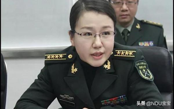 可愛的國防大學正教授、教員李莉