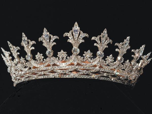 被王室耽誤的珠寶設計師:阿爾伯特親王到底設計了多少頂王冠? 被王室耽誤的珠寶設計師:阿爾伯特親王到底設計了多少頂王冠?