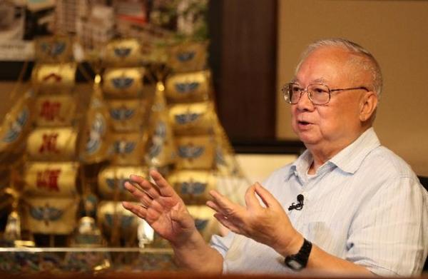 捐670億給祖國，卻遭李嘉誠“威脅”，他捅了什麼“馬蜂窩”？