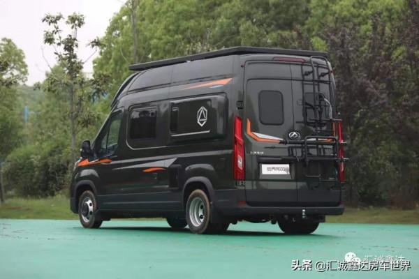 國產極富越野感的房車！大通柴油版！內外豪華，還配多項專利技術