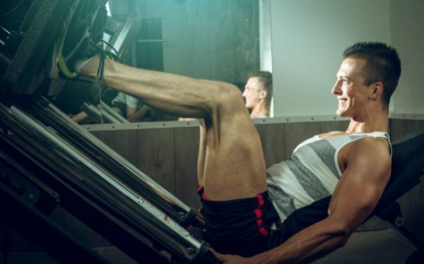 增肌計劃:避開健身容易犯錯誤,分享一組健身動作訓練事半功倍 增肌計劃:避開健身容易犯錯誤,分享一組健身動作訓練事半功倍