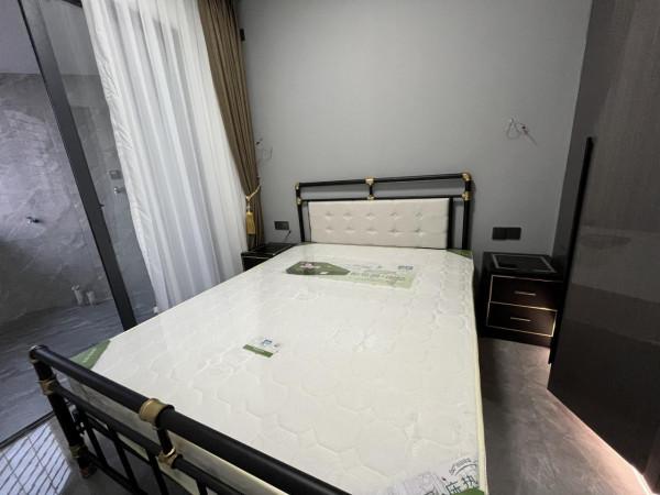 49㎡現代風：通鋪灰色地磚的空間，顯得高階感滿滿