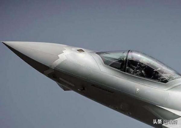 全球隱身戰機中，為啥殲20機頭尺寸最大，反而不是缺點而是優勢？