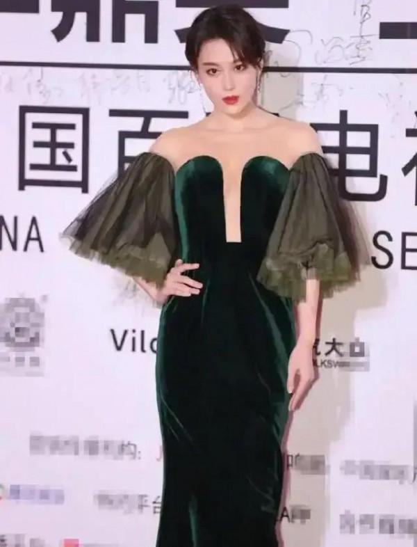 張馨予都當軍嫂了也不注意形象？