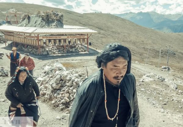 兩個人，一輛車，阿里北線無人區穿越