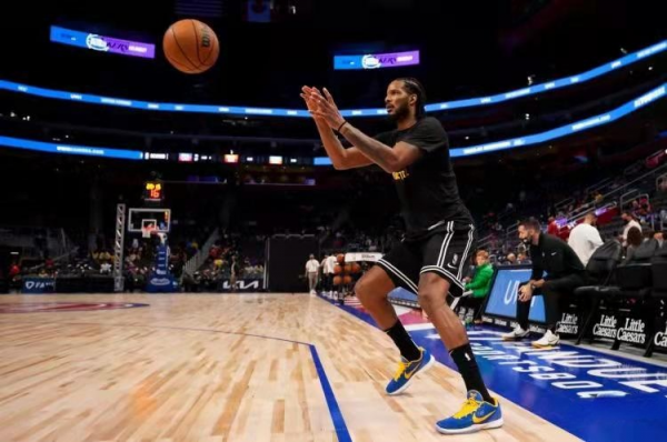 簽下周琦，撿漏豪斯？湖人補強鋒線，詹姆斯有望重回巔峰