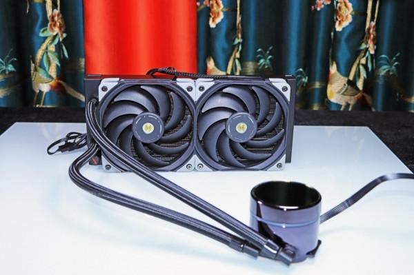 華碩 B660 重炮手 WiFi 登場，這算是半開放式主機嗎？