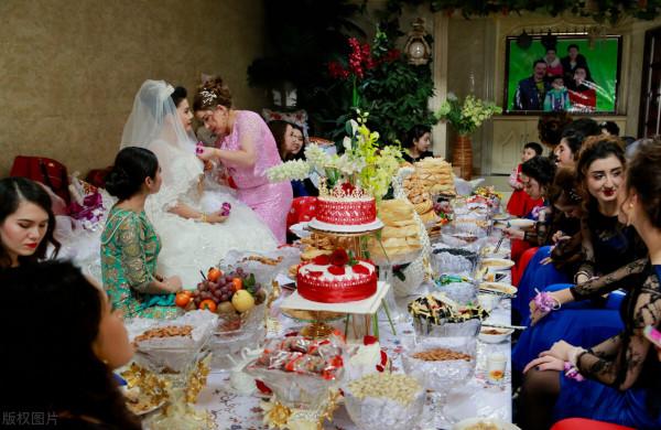 新疆的結婚習俗與其他城市有什麼不同? 新疆的結婚習俗與其他城市有什麼不同?