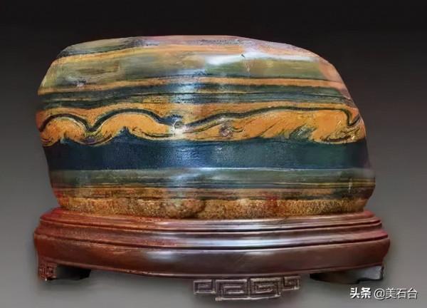 2000元在青海買一塊石頭,500萬捨不得賣,30年投資5億 2000元在青海買一塊石頭,500萬捨不得賣,30年投資5億